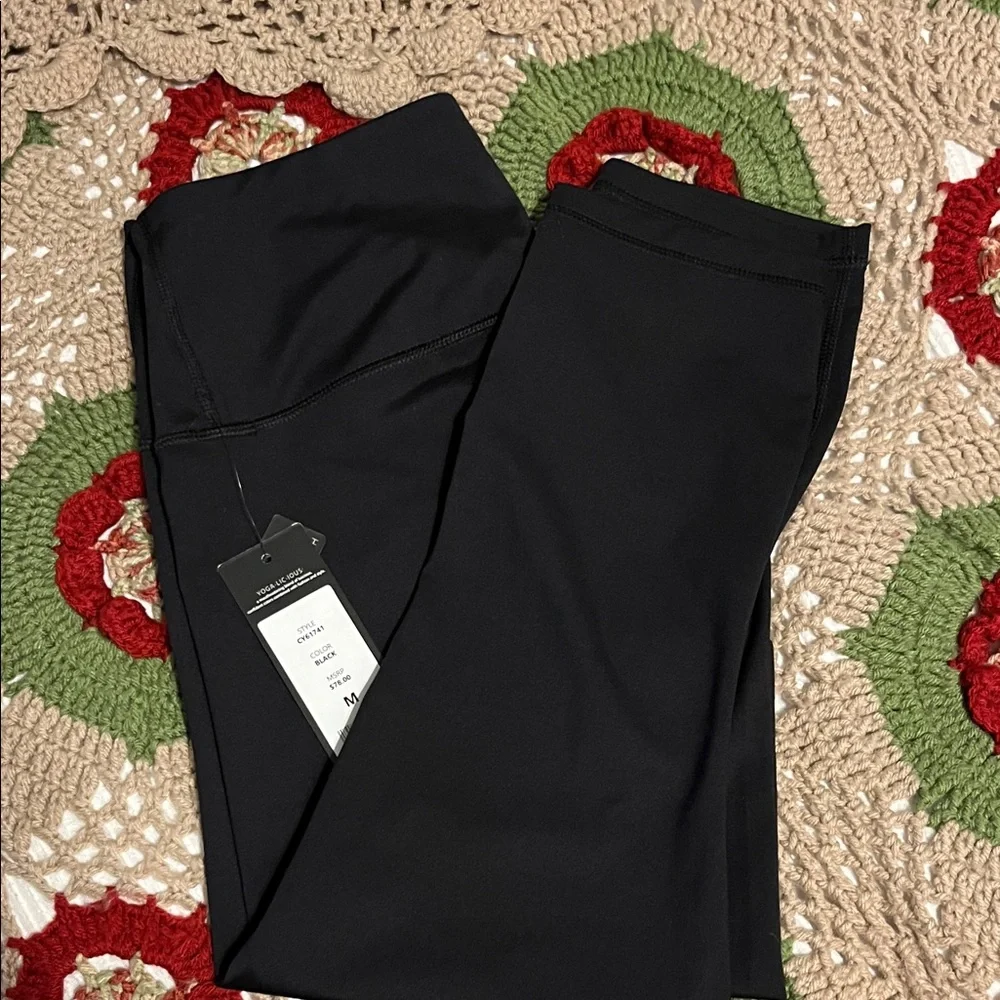 Yogalicious Black Leggings - Picture 2 of 4